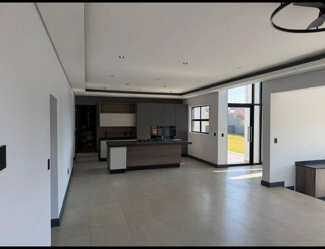 4 BEDROOM HOUSE FOR SALE IN FOUNTAINBROOK ESTATE